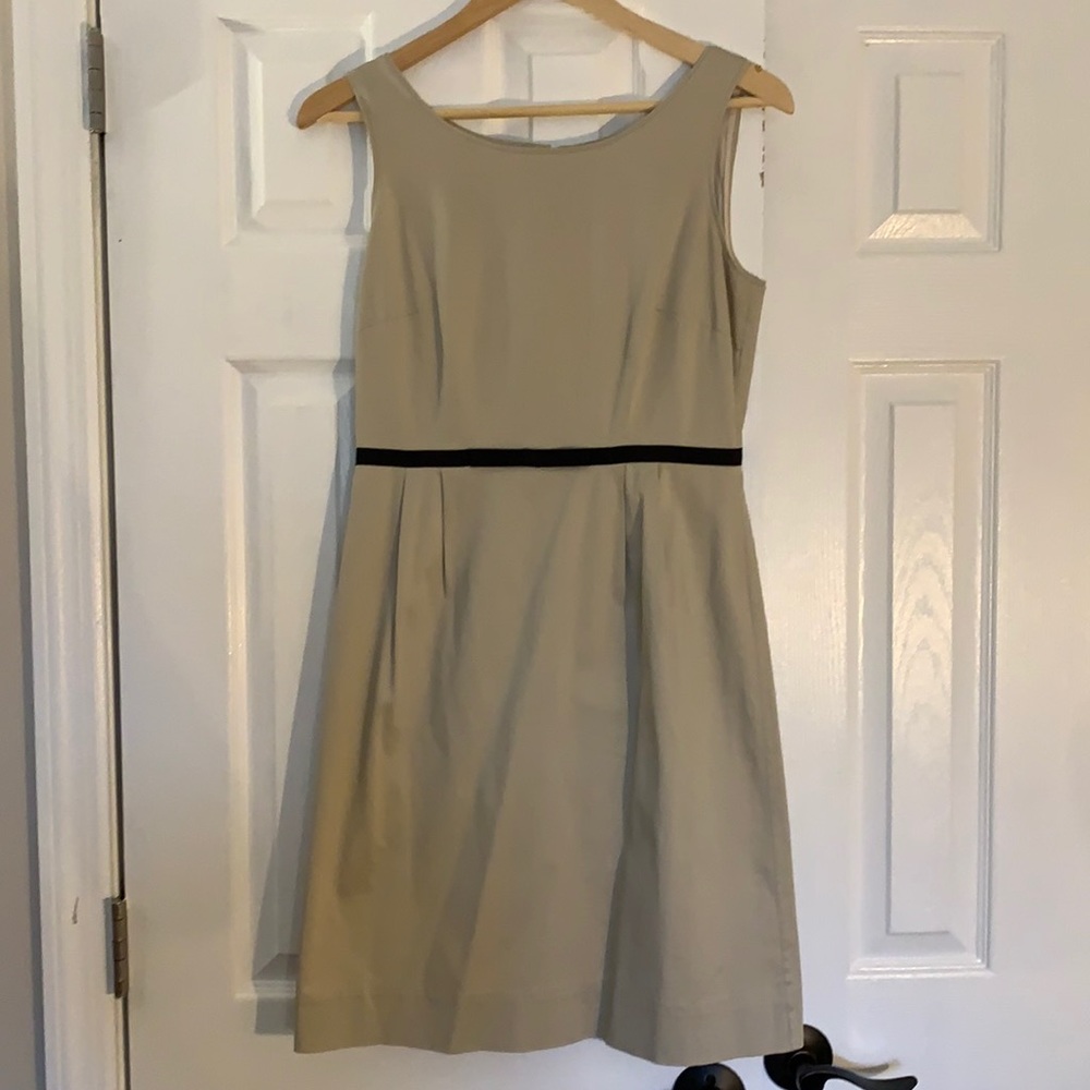 Kate Spade size 4 sheath dress